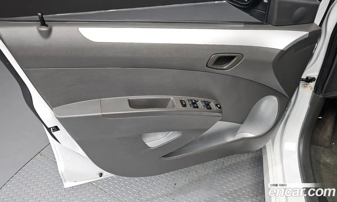 Chevrolet Spark 2013 1.0 автомат (гидро), фото 14