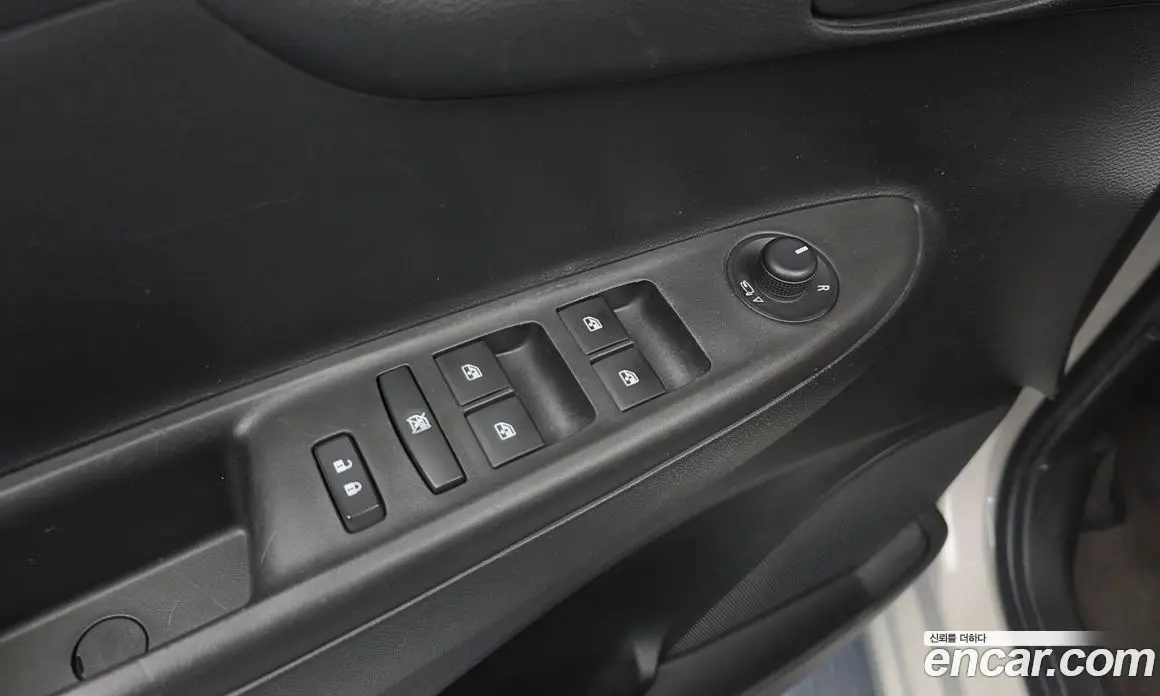Chevrolet Spark 2015 1.0 автомат (гидро), фото 20