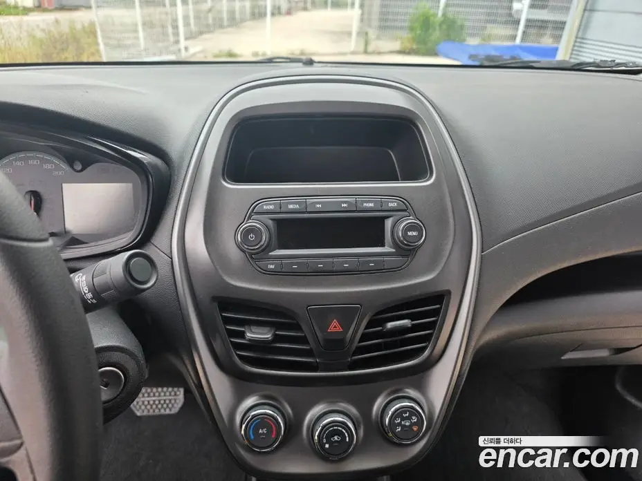 Chevrolet Spark 2018 1.0 автомат (вариатор), фото 12
