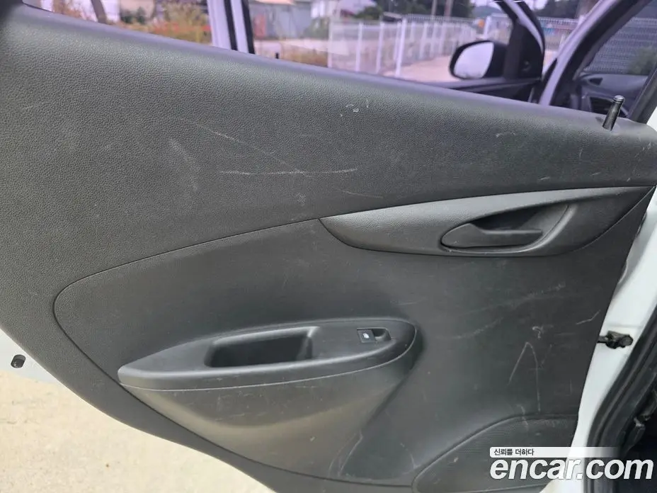 Chevrolet Spark 2018 1.0 автомат (вариатор), фото 17