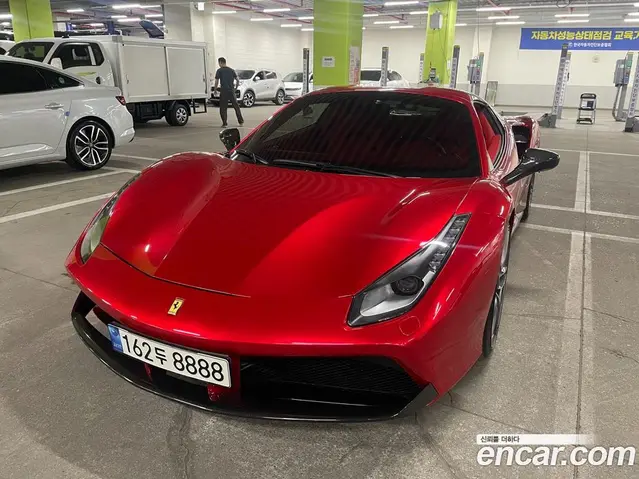 Ferrari 488, 2018, 20 700 км