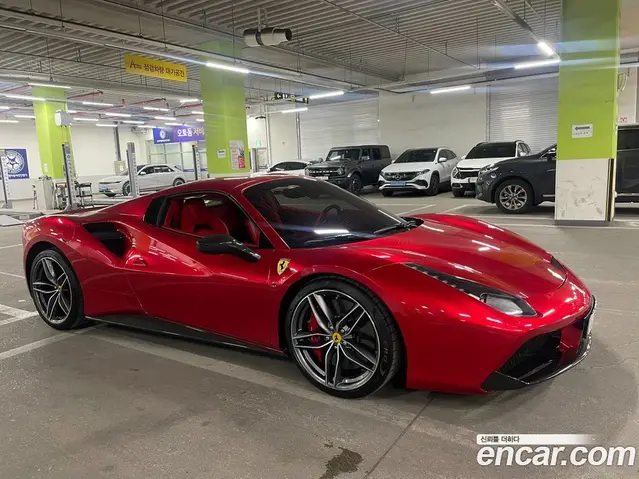 Ferrari 488 2018 3.9 автомат (гидро), миниатюра 2
