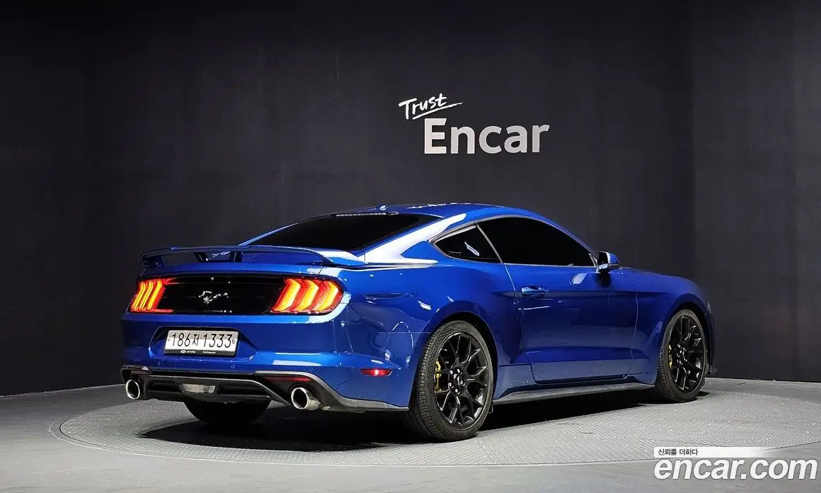 Ford Mustang 2018 2.3 автомат (гидро), фото 2 Ford Mustang 2018 2.3 автомат (гидро), фото 2