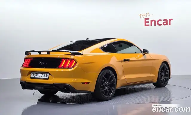 Ford Mustang 2019 2.3 автомат (гидро), миниатюра 2