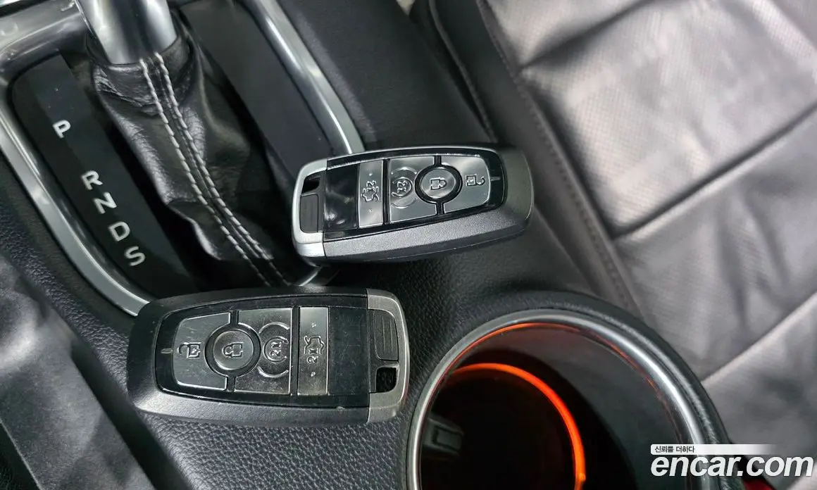 Ford Mustang 2019 2.3 автомат (гидро), фото 30
