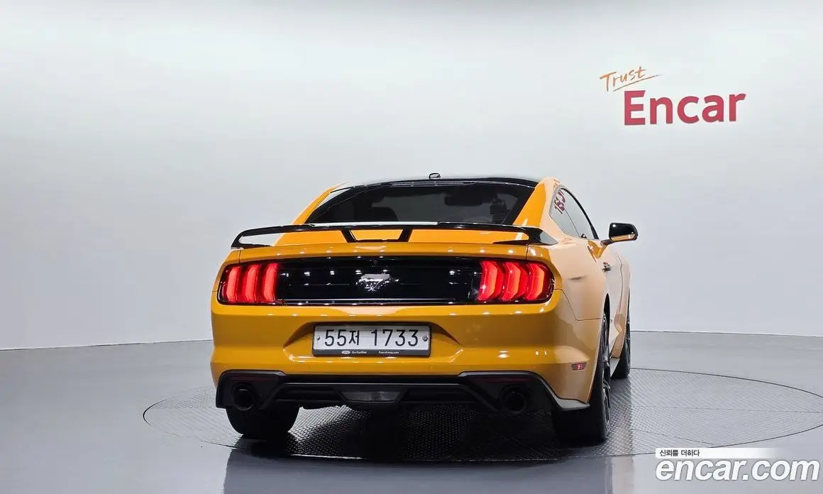 Ford Mustang 2019 2.3 автомат (гидро), фото 4