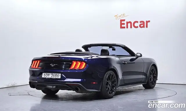 Ford Mustang 2019 2.3 автомат (гидро), миниатюра 2
