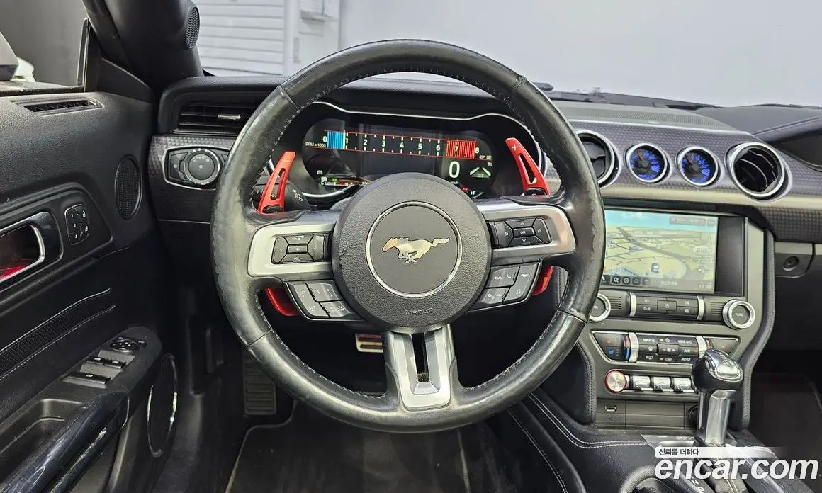 Ford Mustang 2019 2.3 автомат (гидро), фото 19
