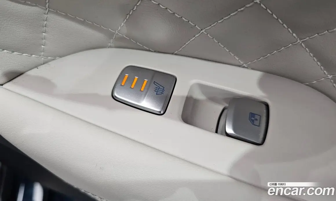 Genesis G70 2022 2.0 автомат (гидро), фото 32