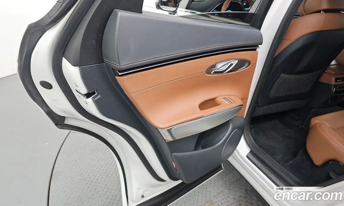 Genesis GV70 2022 2.5 автомат (гидро), фото 15