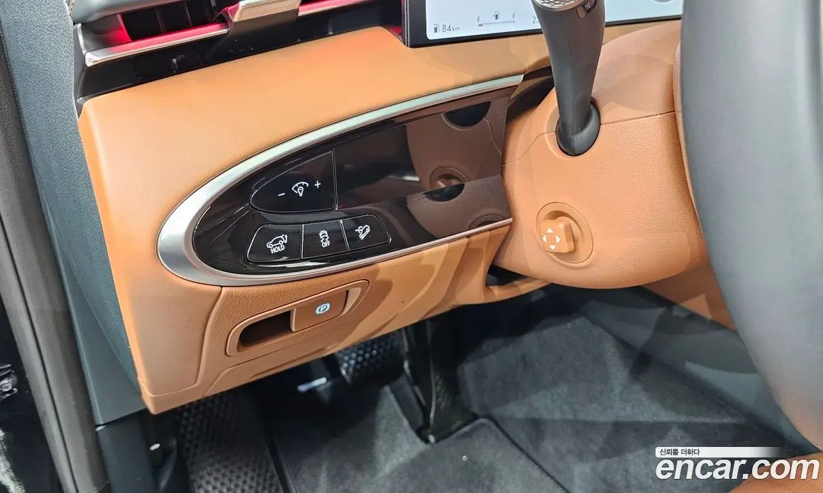 Genesis GV70 2025 2.5 автомат (гидро), фото 18 Genesis GV70 2025 2.5 автомат (гидро), фото 18