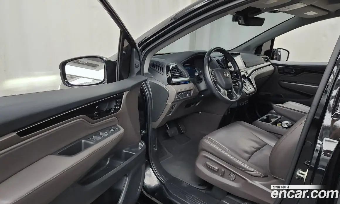 Honda Odyssey 2017 3.5 автомат (гидро), фото 13