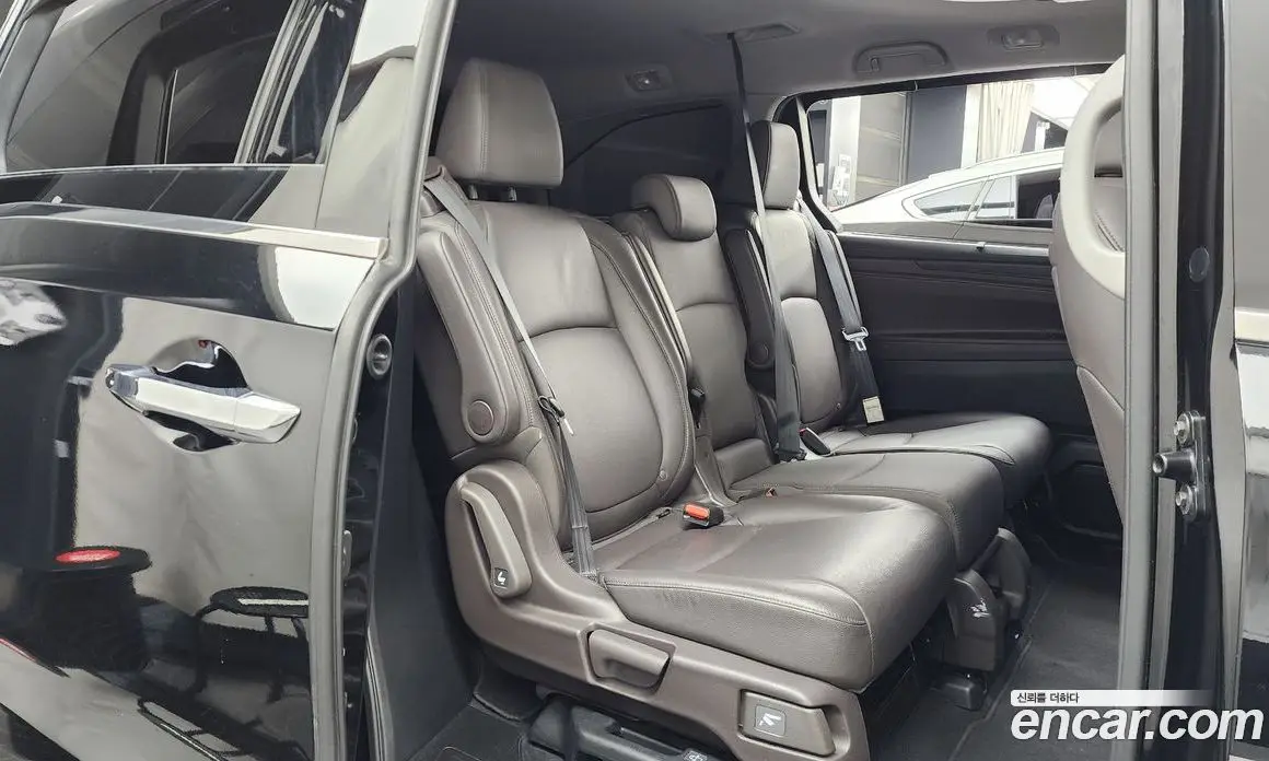 Honda Odyssey 2017 3.5 автомат (гидро), фото 18