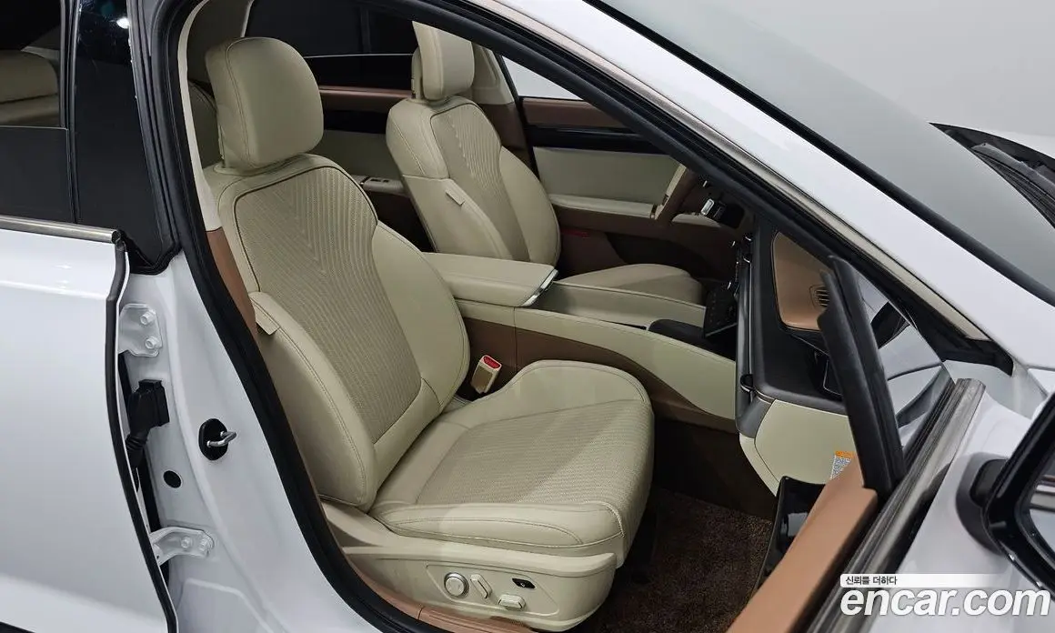 Hyundai Grandeur 2023 1.6 автомат (гидро), фото 11