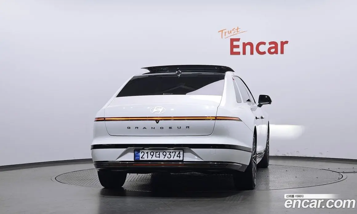Hyundai Grandeur 2023 1.6 автомат (гидро), фото 4