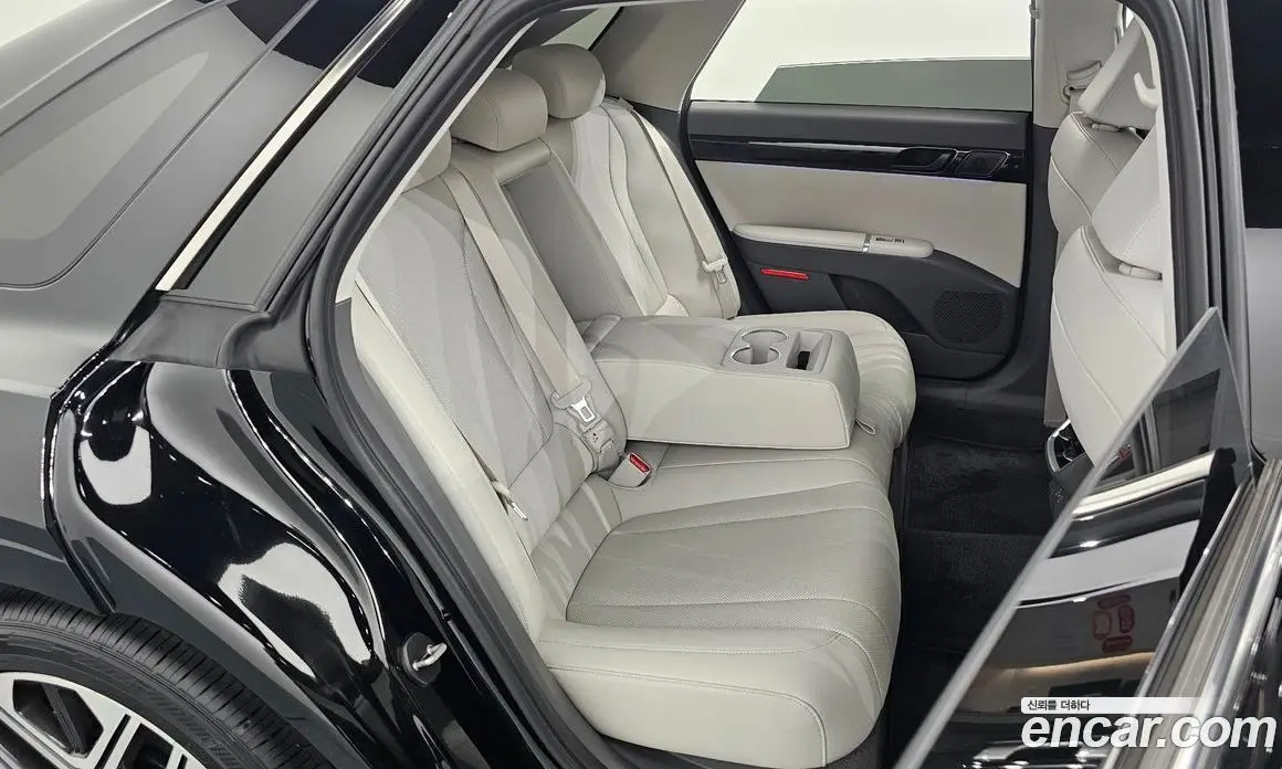 Hyundai Grandeur 2023 2.5 автомат (гидро), фото 11