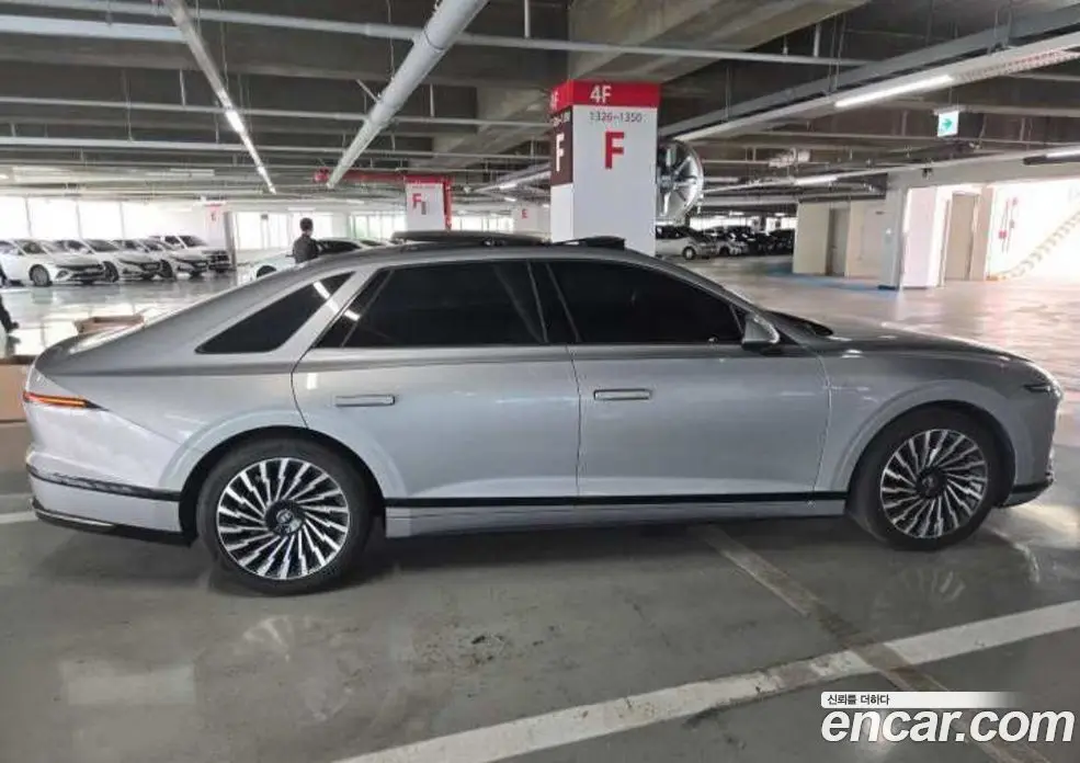 Hyundai Grandeur 2023 2.5 автомат (гидро), фото 11