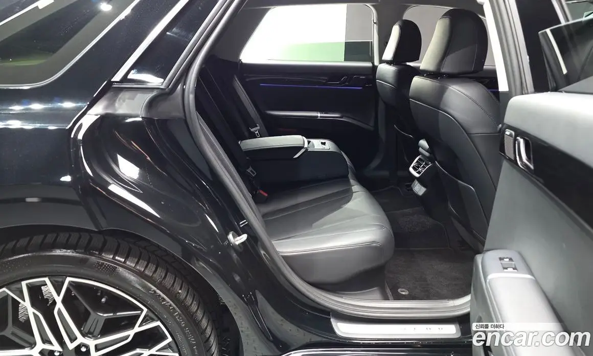 Hyundai Grandeur 2023 1.6 автомат (гидро), фото 17
