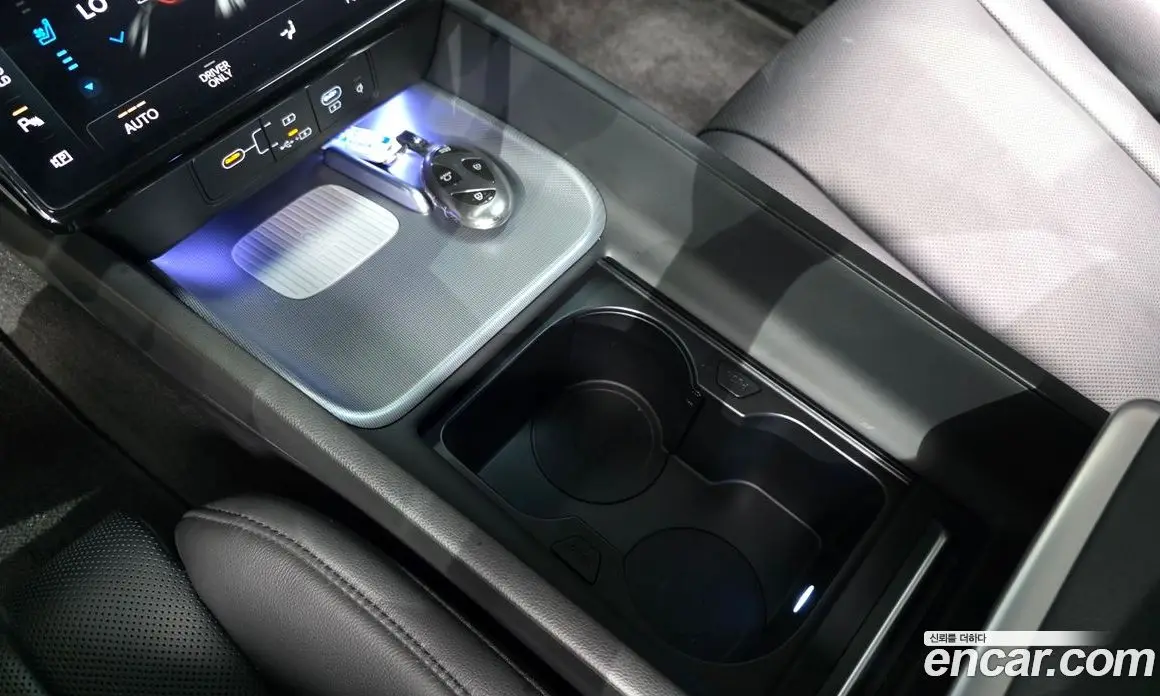 Hyundai Grandeur 2023 1.6 автомат (гидро), фото 28