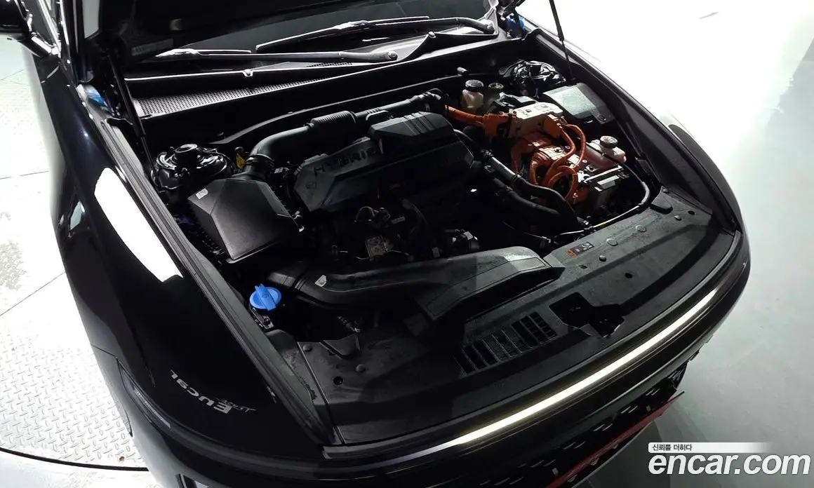 Hyundai Grandeur 2023 1.6 автомат (гидро), фото 6