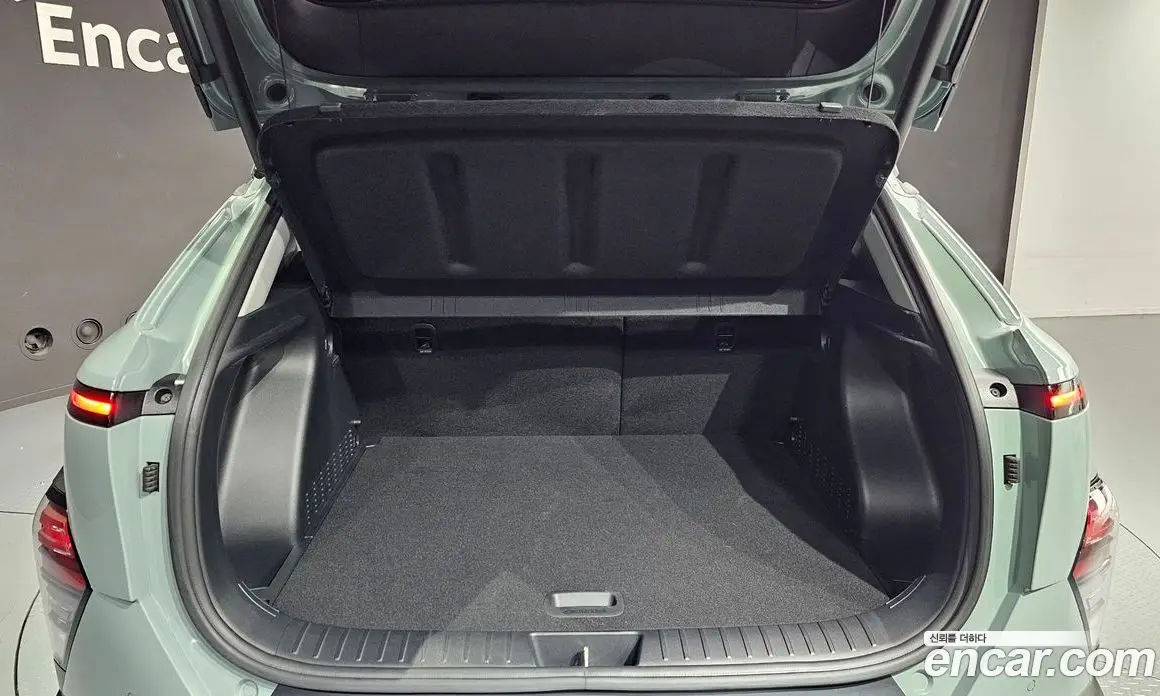 Hyundai Kona 2023 1.6 автомат (гидро), фото 31