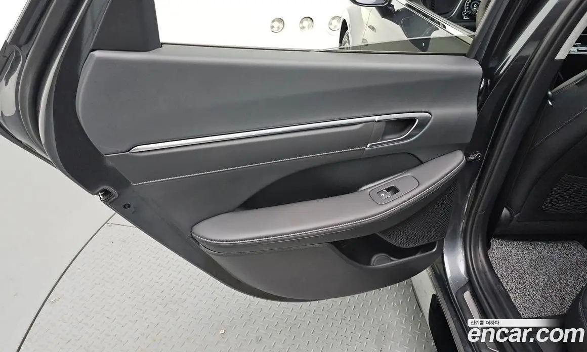 Hyundai Sonata 2022 1.6 автомат (гидро), фото 15