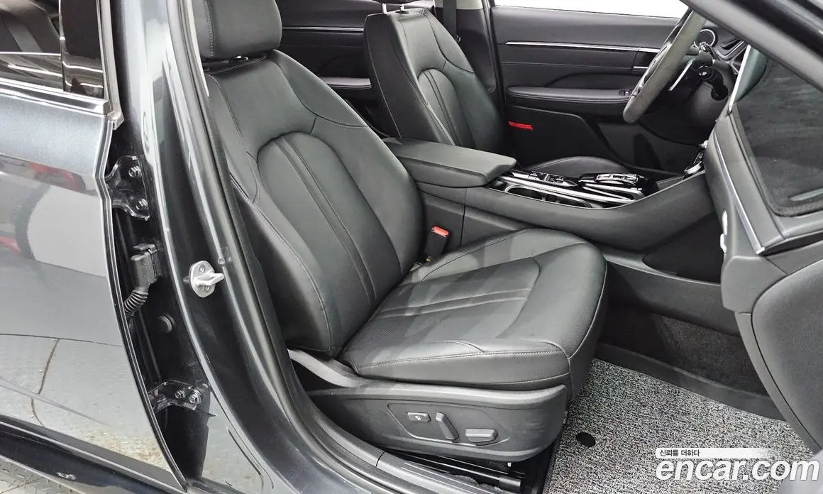 Hyundai Sonata 2022 1.6 автомат (гидро), фото 17