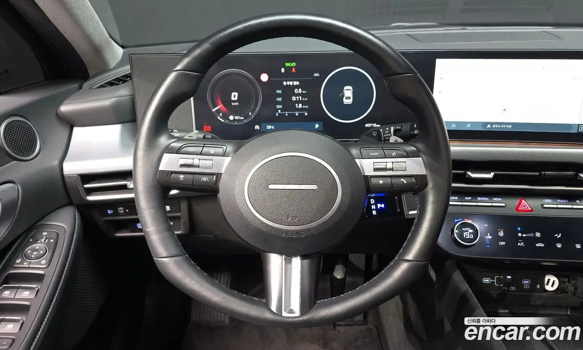 Hyundai Sonata 2023 2.0 автомат (гидро), фото 13