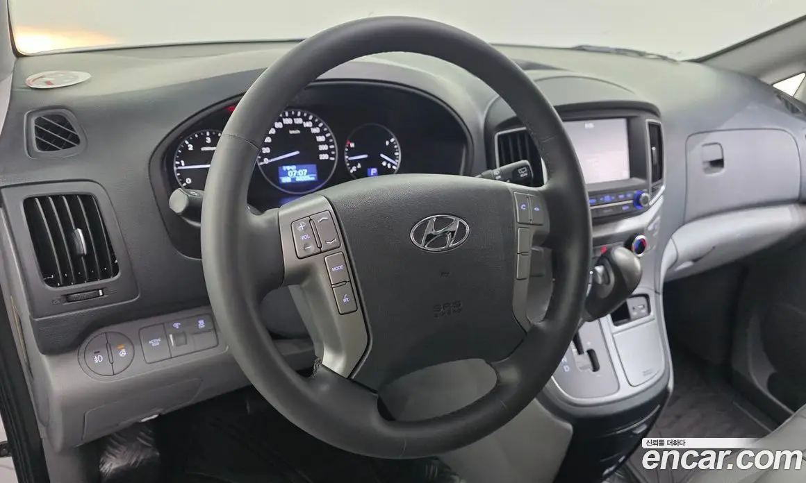 Hyundai Starex 2019 2.5 автомат (гидро), фото 14