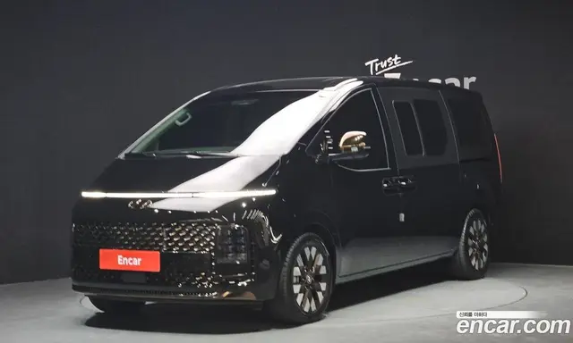 Hyundai Staria, 2023, 23 283 км