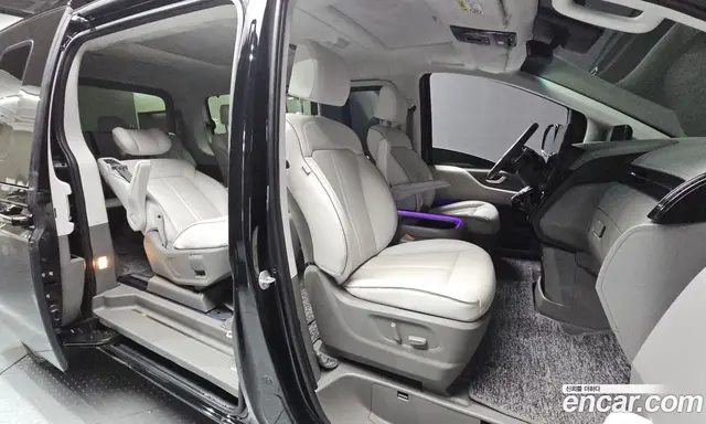 Hyundai Staria 2023 2.2 автомат (гидро), миниатюра 11