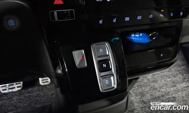 Hyundai Staria 2023 2.2 автомат (гидро), миниатюра 9
