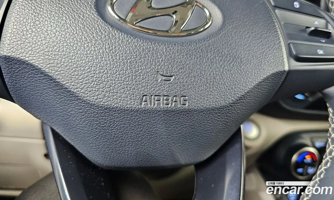 Hyundai Venue 2021 1.6 автомат (гидро), фото 22