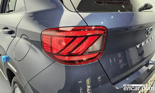 Hyundai Venue 2021 1.6 автомат (гидро), миниатюра 9
