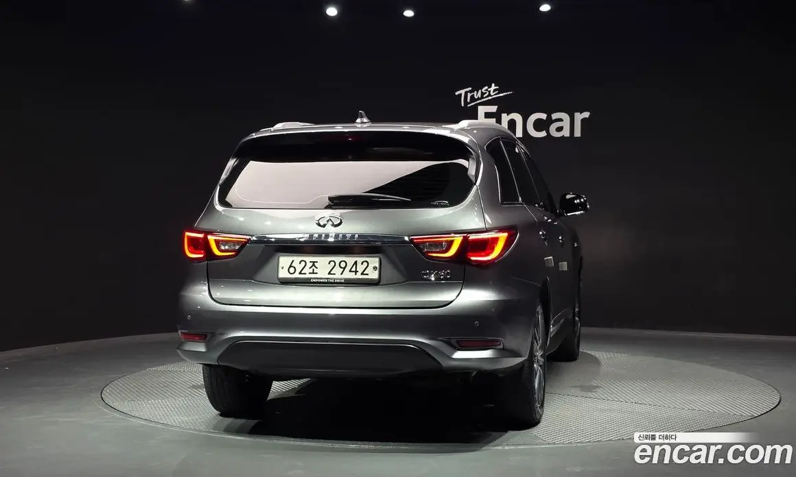 Infiniti QX60 2018 3.5 автомат (гидро), фото 3 Infiniti QX60 2018 3.5 автомат (гидро), фото 3