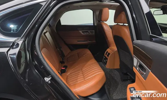 Jaguar XF 2017 2.0 автомат (гидро), миниатюра 11 Jaguar XF 2017 2.0 автомат (гидро), миниатюра 11