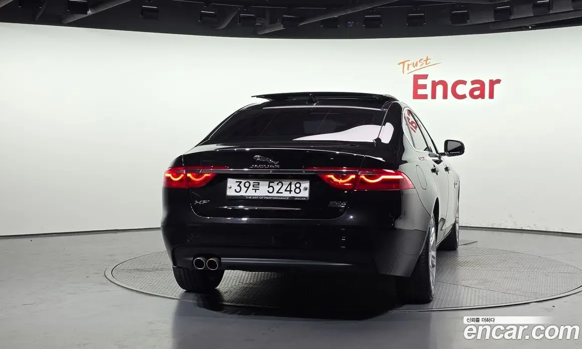 Jaguar XF 2017 2.0 автомат (гидро), фото 4 Jaguar XF 2017 2.0 автомат (гидро), фото 4