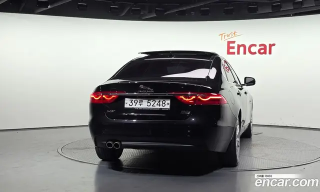 Jaguar XF 2017 2.0 автомат (гидро), миниатюра 4 Jaguar XF 2017 2.0 автомат (гидро), миниатюра 4