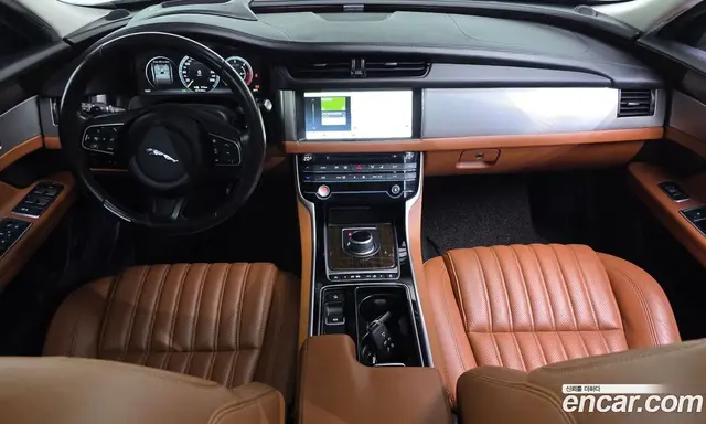Jaguar XF 2017 2.0 автомат (гидро), миниатюра 7 Jaguar XF 2017 2.0 автомат (гидро), миниатюра 7