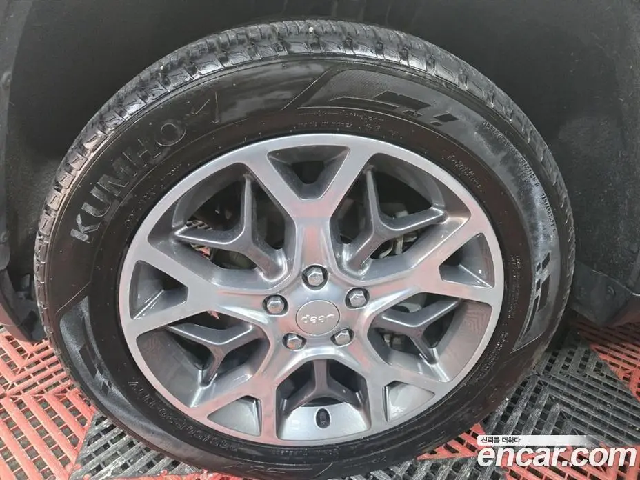Jeep Cherokee 2019 3.6 автомат (гидро), фото 12