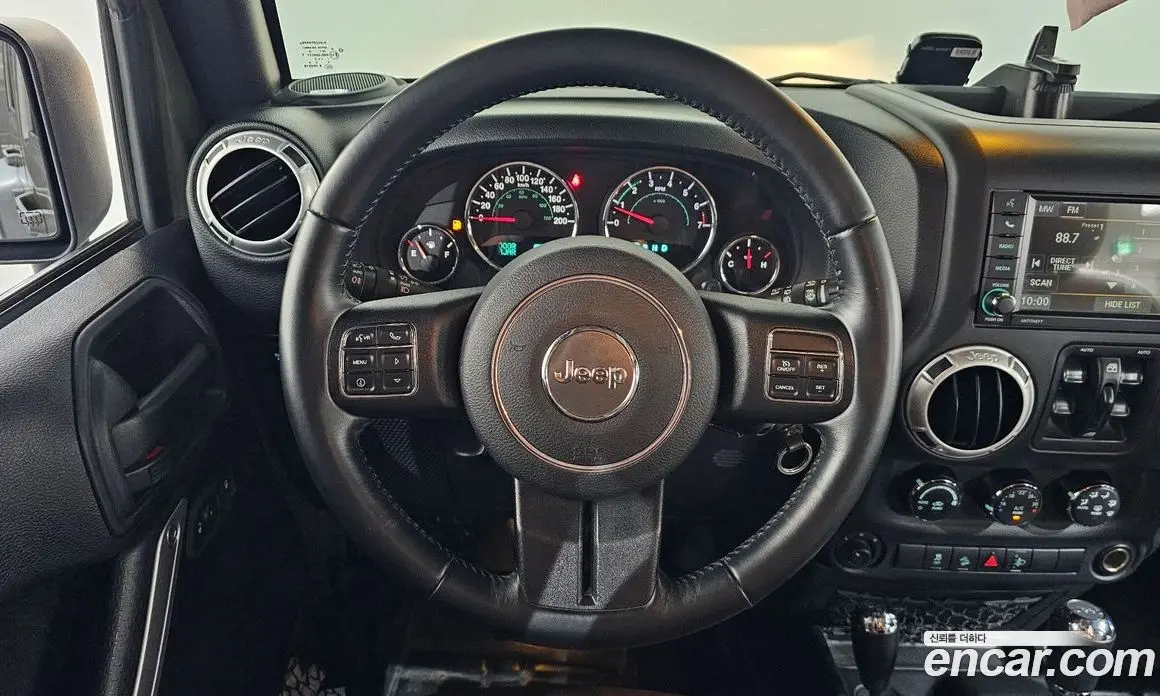 Jeep Wrangler 2015 3.6 автомат (гидро), фото 16
