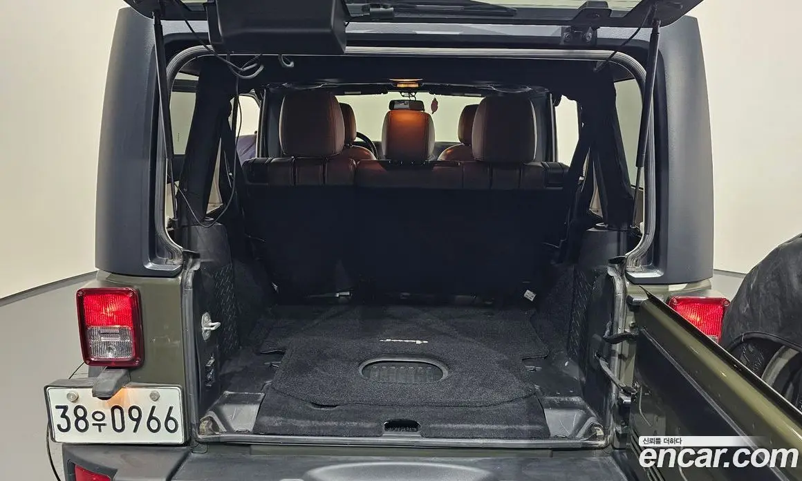 Jeep Wrangler 2015 3.6 автомат (гидро), фото 19