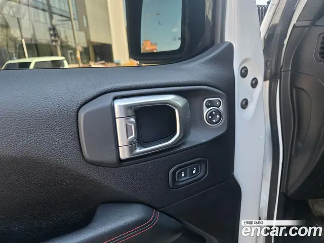 Jeep Wrangler 2020 2.0 автомат (гидро), миниатюра 11