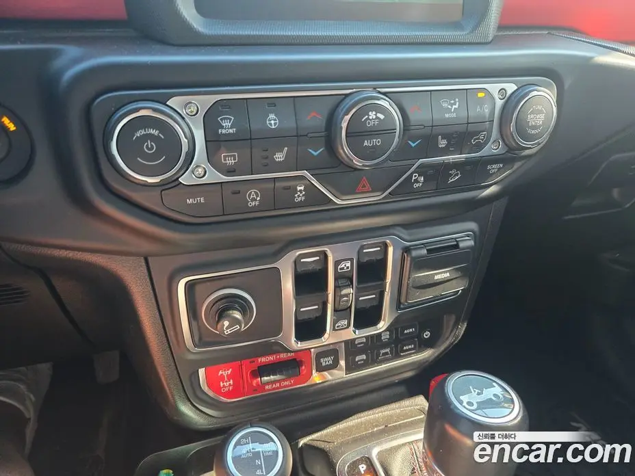 Jeep Wrangler 2020 2.0 автомат (гидро), фото 14