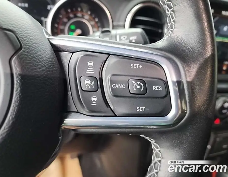 Jeep Wrangler 2023 2.0 автомат (гидро), фото 17