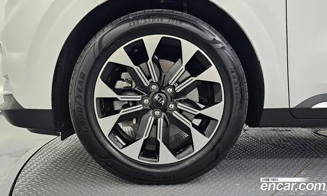 Kia Carnival 2020 2.2 автомат (гидро), миниатюра 5