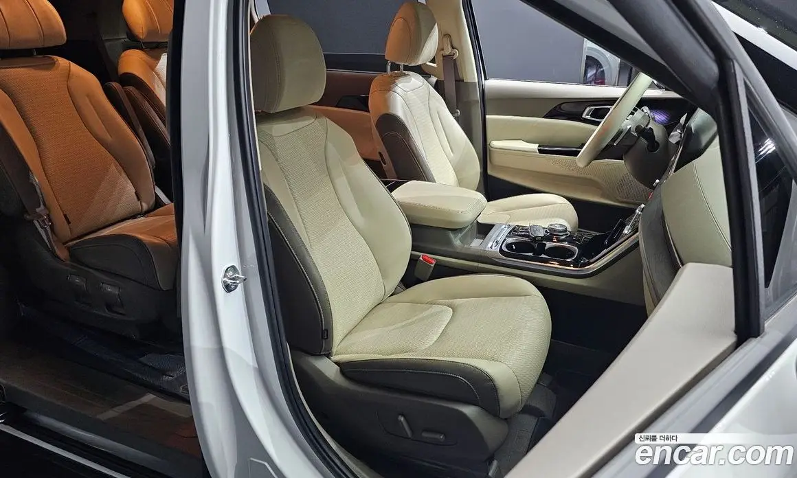 Kia Carnival 2023 3.5 автомат (гидро), фото 12