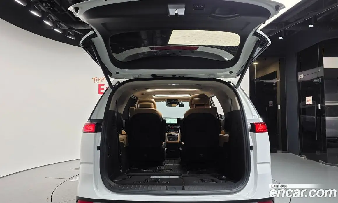 Kia Carnival 2023 3.5 автомат (гидро), фото 20