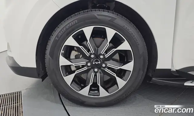 Kia Carnival 2023 3.5 автомат (гидро), миниатюра 5