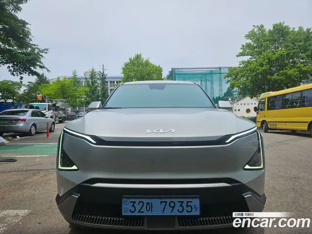 Kia EV5 2026 автомат (гидро), миниатюра 3